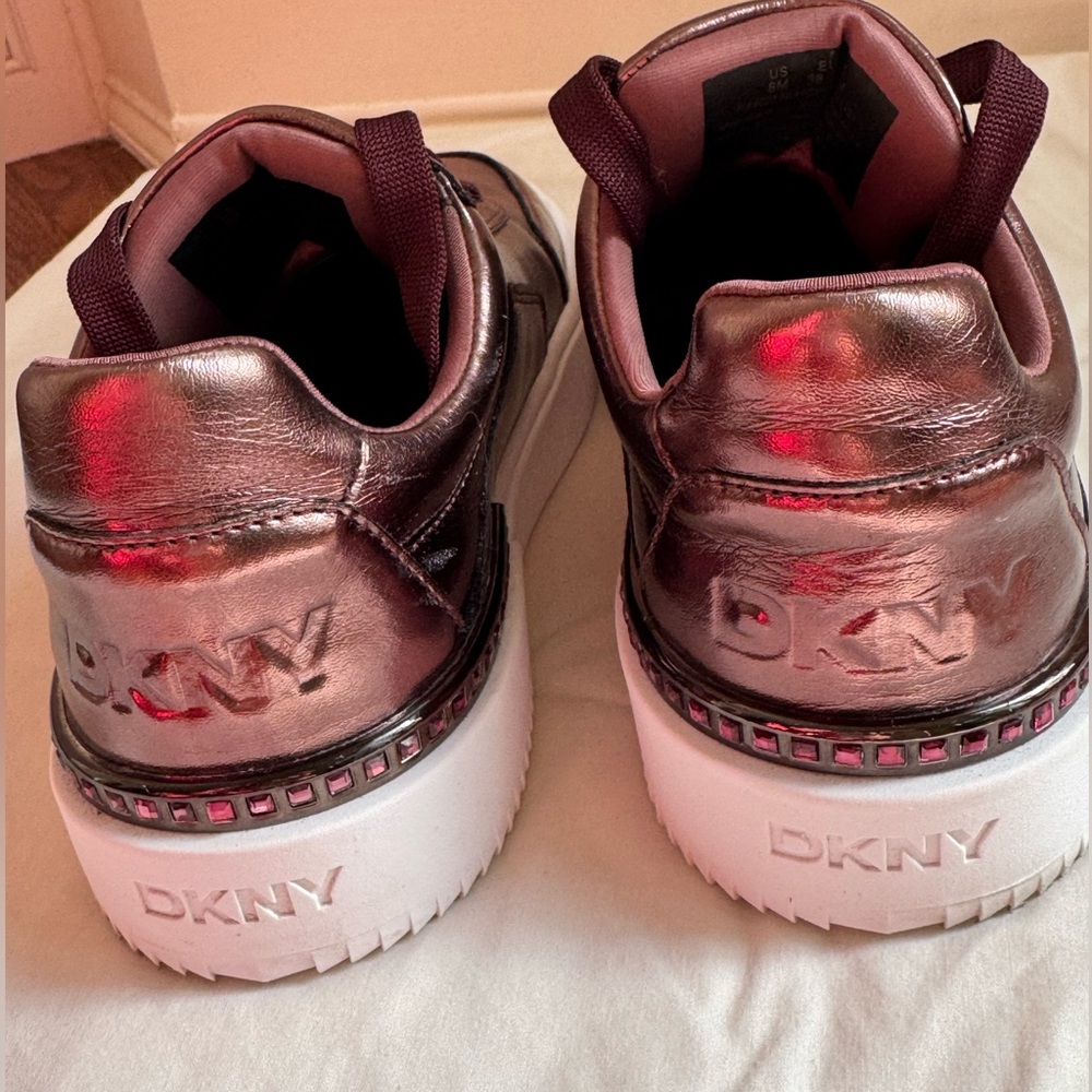 DKNY Women’s Sneakers Like New - Picture 3 of 16